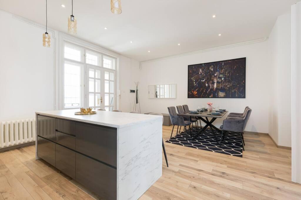 Apartment Grand Luxury On The Broadway W Jacuzzi Budapest