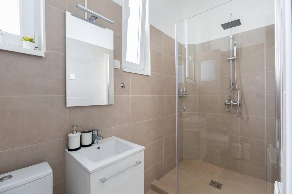 Grand Luxury On The Broadway W Jacuzzi Apartment *